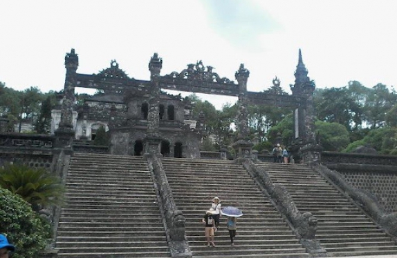 Da Nang and Hue Full-Day Tour from Da Nang